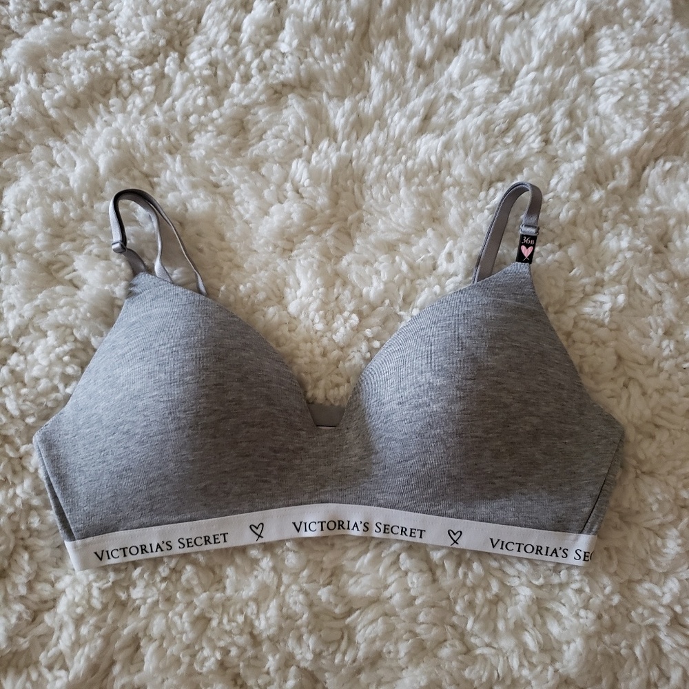 Victoria secret bra size 36B